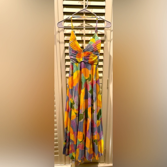 Astr the Label Blythe yellow abstract dress. Size XS - Picture 2 of 3